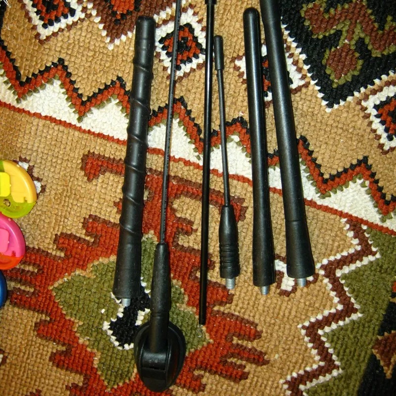 تعدادی آنتن خودرو نو (با هزینه ارسال)