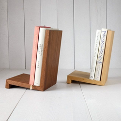 نگهدارنده چوبی کتاب رومیزی 001