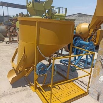 باکت بتن ریزی 2000 لیتری تخلیه از زیر گیربکسی با جای نفر