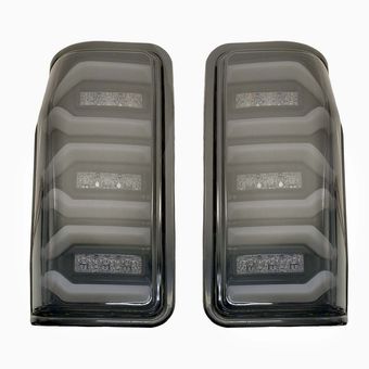 چراغ خطر عقب خودرو نیسان رنگ دودی