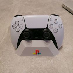 پایه نگهدارنده دسته بازی PS5 طرح لوگوی رنگی پلی استیشن