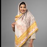 روسری نقش جهان زرد رنگ