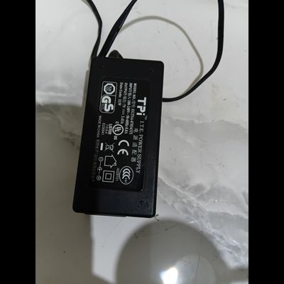 اداپتور7 ولت 3.7 امپر