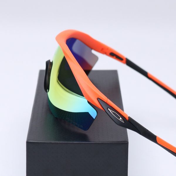 عینک از برند OAKLEY کد 181457