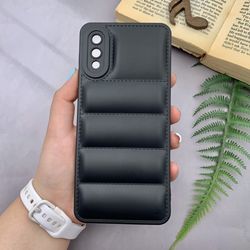 قاب گوشی Galaxy A02 سامسونگ سیلیکونی پافری برجسته محافظ لنز دار مشکی کد 37040