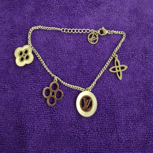 دستبند زنانه طرح گل و دایره