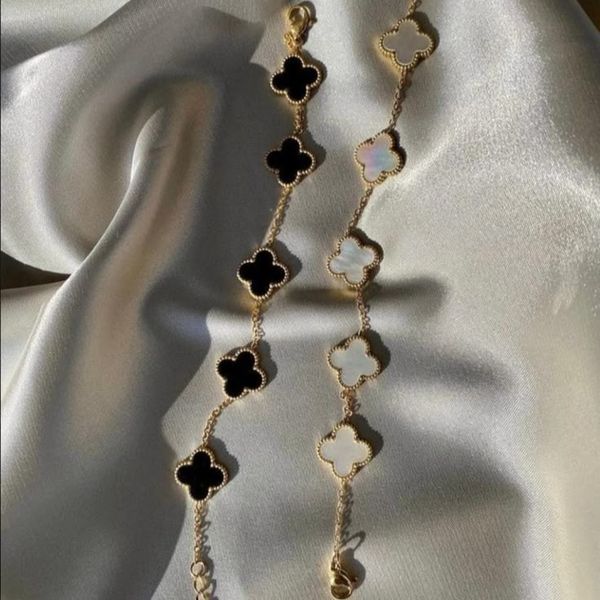 گردنبند ونکلیف