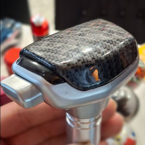 سردنده خلبانی دکمه دار