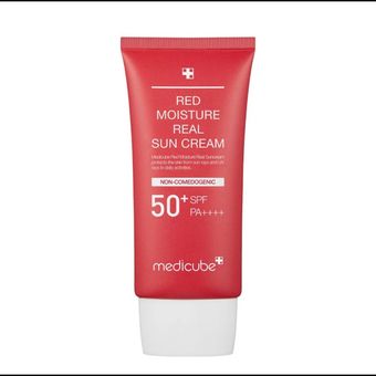 کرم ضد آفتاب مرطوب‌ کننده مدی کیوب (تسکین دهنده) SPF50 Medicube Red Moisture Real Sun Cream
