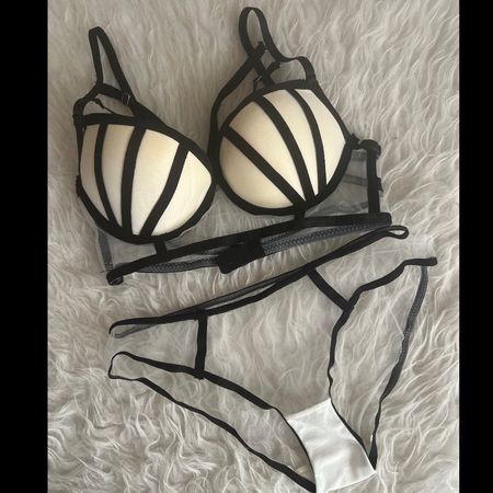 ست سوتین و شورت پوشاپ