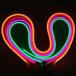 ریسه نئون فلکسی  12 ولت مدل تمام سیلیکون طول 1 متر