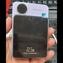 پاوربانک VOVIXO ظرفیت 10000 میلی‌امپر شارژر وایرلس مدل VP 5