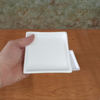 بیسکوئیت خوری سرامیکی طرح مربعی