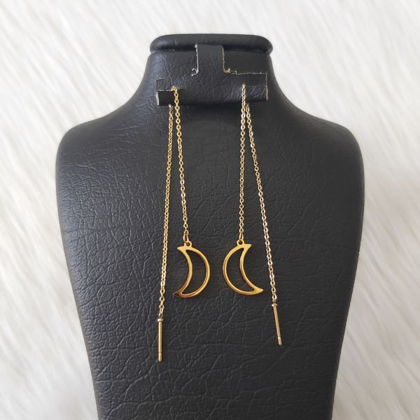 گوشواره زنانه مدل بخیه طرح ماه کد moo111