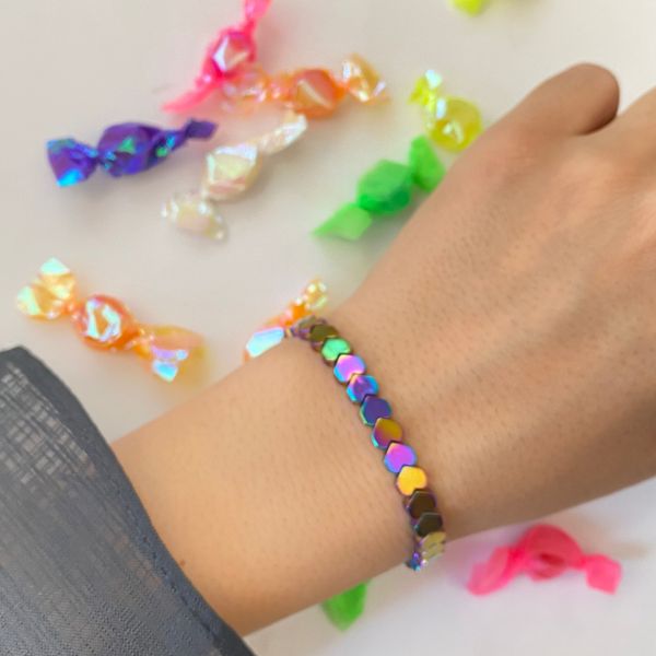 دستبند زنانه مدل قلب رنگی