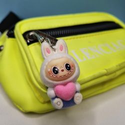 آویز کیف زنانه مدل لبوبو مخملی