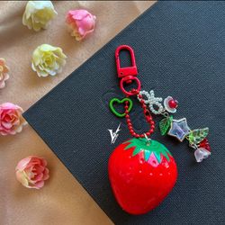 بگ‌چارم بالم لب توت‌فرنگی
