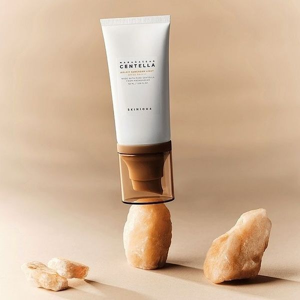 کرم ضد آفتاب سنتلا ماداگاسکار مدل ایر فیت اسکین 1004 SKIN1004 Madagascar Centella Air-fit Suncream Light 50ml