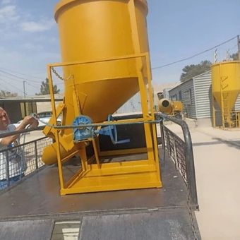 باکت بتن ریزی 500لیتری تخلیه از زیر گیربکسی با جای نفر