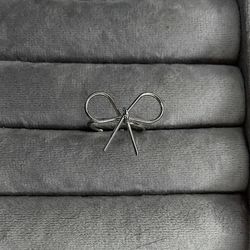 انگشتر پاپیون بزرگ