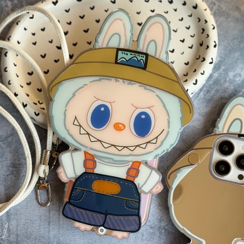 قاب Labubu ذهن خلاق