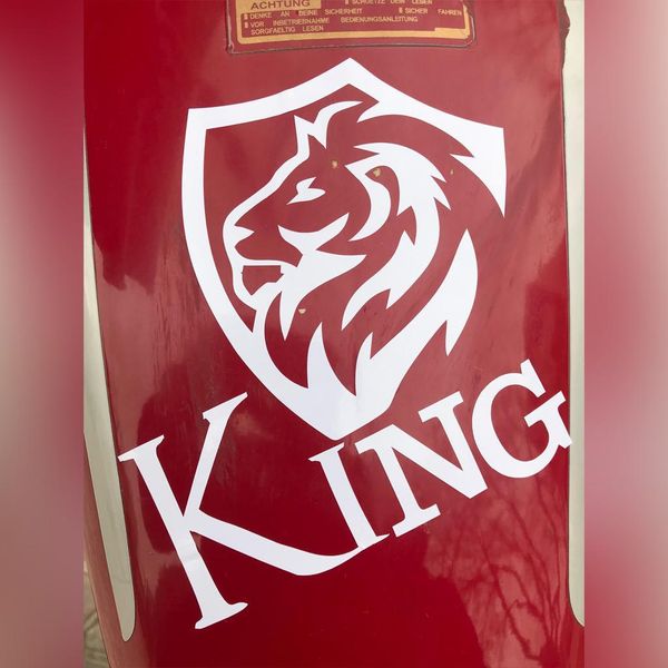 برچسب بدنه موتور سیکلت مهدیار طرح KING کد SM206