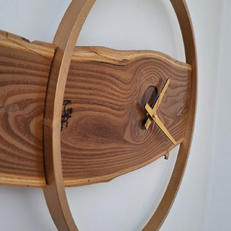 ساعت دیواری چوب طبیعی مدل مینیمال