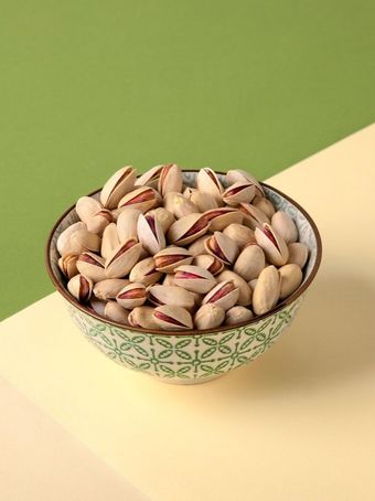 پسته احمد آقایی دستچین شور یک کیلوگرم