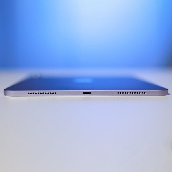 تبلت 13 اینچ اپل مدل iPad Air 2026 M4 Wi-Fi ظرفیت 1 ترابایت و رم 12 گیگابایت، رزولوشن دوربین اصلی 12 مگاپیکسل، پشتیبانی از قلم و