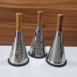 رنده دستی آشپزخانه با دسته چوبی