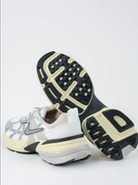 کتانی Nike V2K