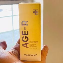 سرم گلوتاتیون و نیاسینامید روشنکننده مدیکوب AGE-R مدل Glutathione Glow Serum حجم 50 میل
