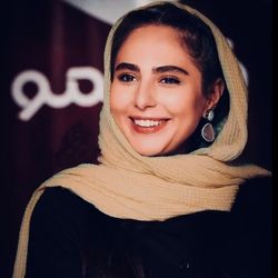 شال پلیسه نسکافه ای وارداتی نخی منگوله دار