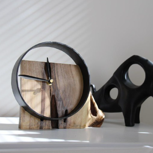 ساعت رومیزی چوبی مدل طبیعت