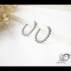 گوشواره پیچ میخی زنانه نقره ای کد 5798