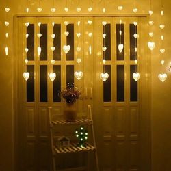 ریسه LED پرده‌ای قلب بزرگ و کوچک – قلب‌های بزرگ و کوچک، عاشقانه‌ترین جلوه نوری