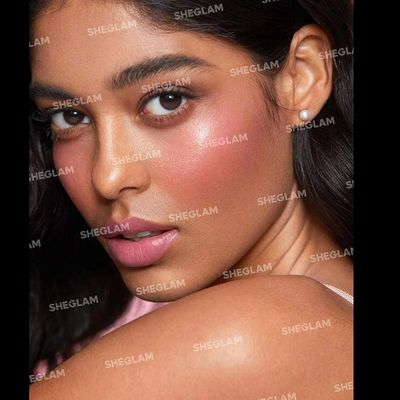 رژگونه و رژ لب فضایی شیگلم SHEGLAM LUNAR ORBIT BLUSH BALL