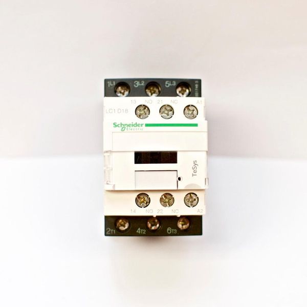 کنتاکتور 18 آمپر اشنایدر مدل LC1D18M7