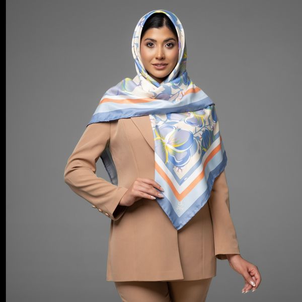روسری  طرح بنفشه گل درشت آبی