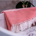 حوله دستباف دست و صورت ریسما با رنگبندی صورتی - شماره 63/01