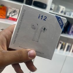 ایرپاد i12