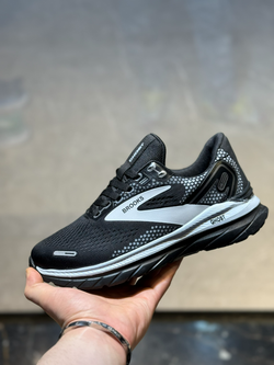 کفش بروکس 128