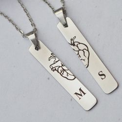 گردنبند حکاکی  حروف