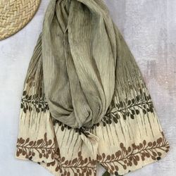 شال برشکا پارچه سی اسکارف بسته بندی 8 عددی