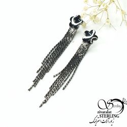 گوشواره طرح گل مشکی آویز دار کد 7050