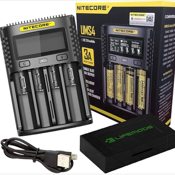 شارژر 4 کانال فوق حرفه ای NITCORE UM4