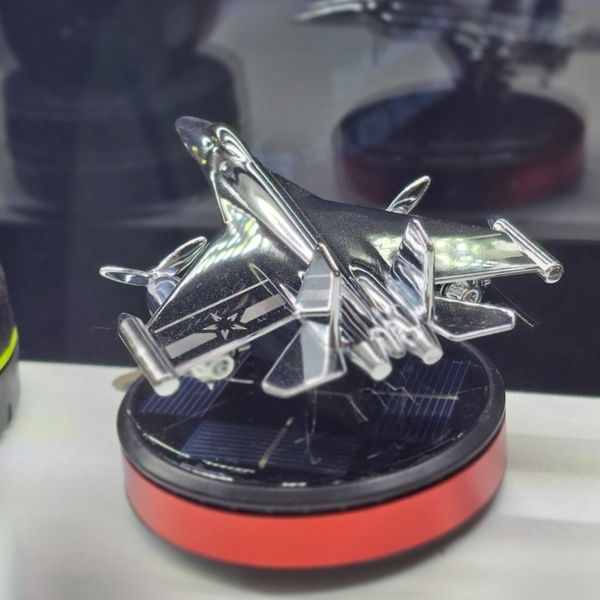 خوشبو خورشیدی جت