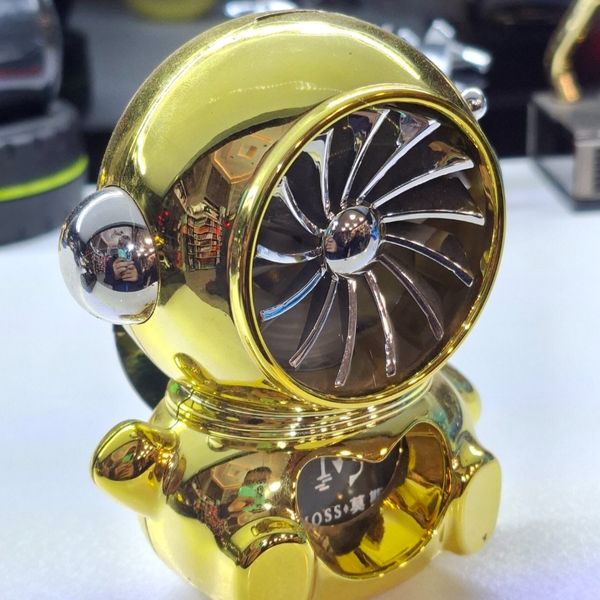 خوشبو خورشیدی ادم فضایی