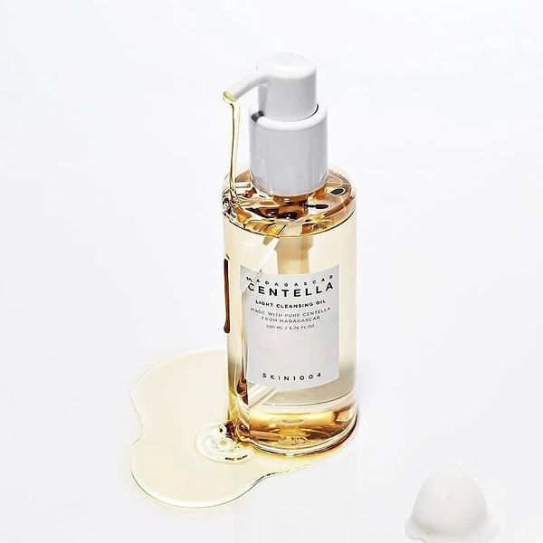 شوینده روغنی ملایم ماداگاسکار سنتلا اسکین 1004 Centella Light Cleansing Oil