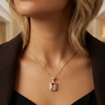 گردنبند مه صورتی